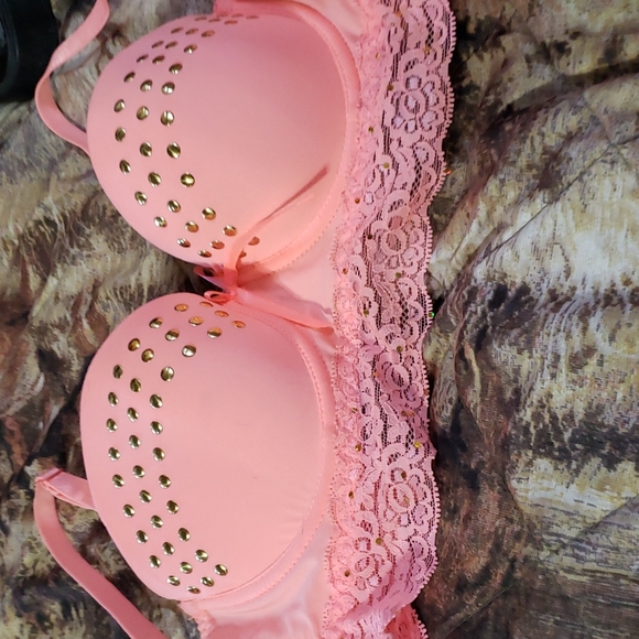 i don't know Other - 34b bra